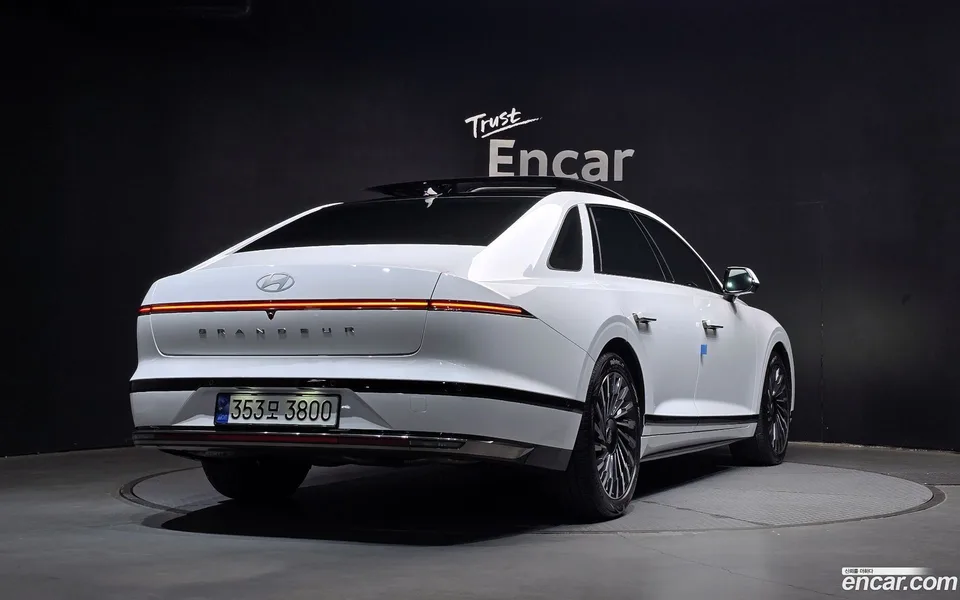 Hyundai Grandeur Hybrid 2024 — миниатюра 2