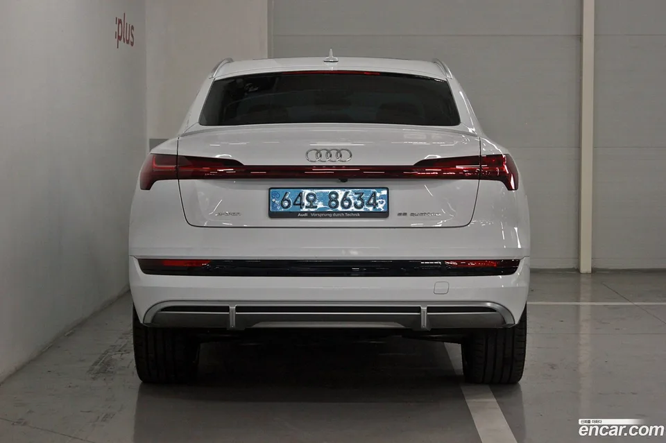 Audi e-tron 55 2023 — миниатюра 4