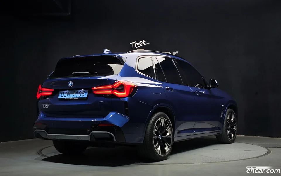 BMW iX3 M 2022 — миниатюра 2