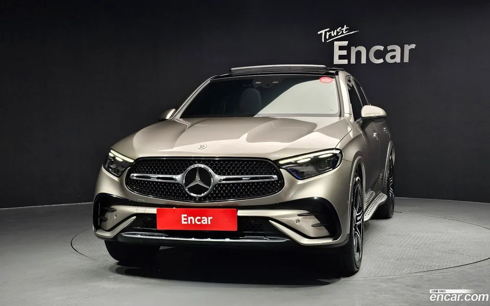 Mercedes-Benz GLC-Class GLC300 4MATIC 2023 — миниатюра 3