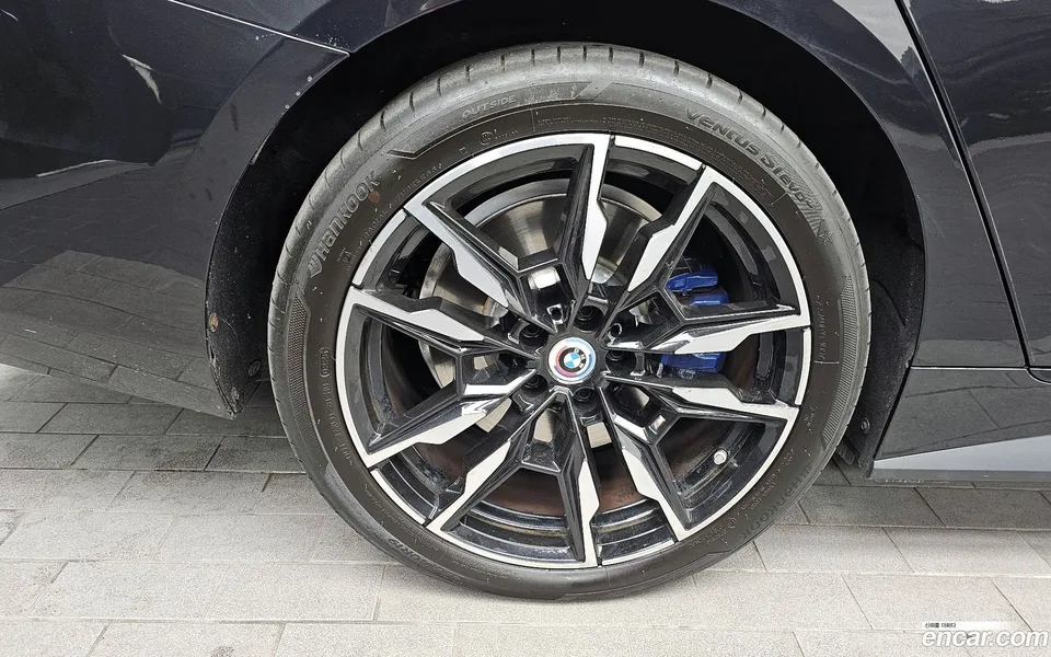 BMW i4 M50 2022 — миниатюра 5