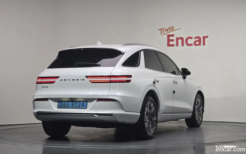 Genesis Electrified GV70 e-AWD 2022 — миниатюра 2