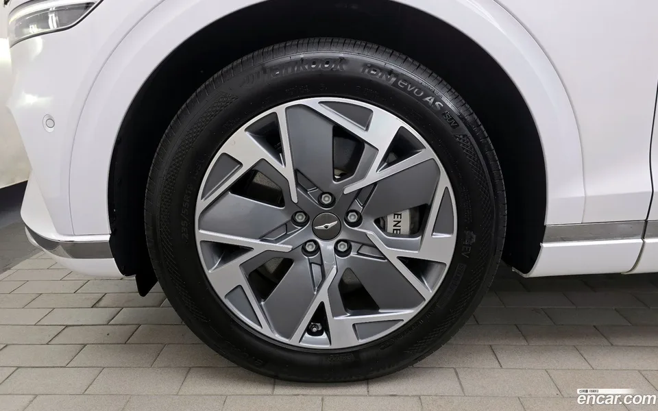 Genesis Electrified GV70 e-AWD 2022 — миниатюра 5