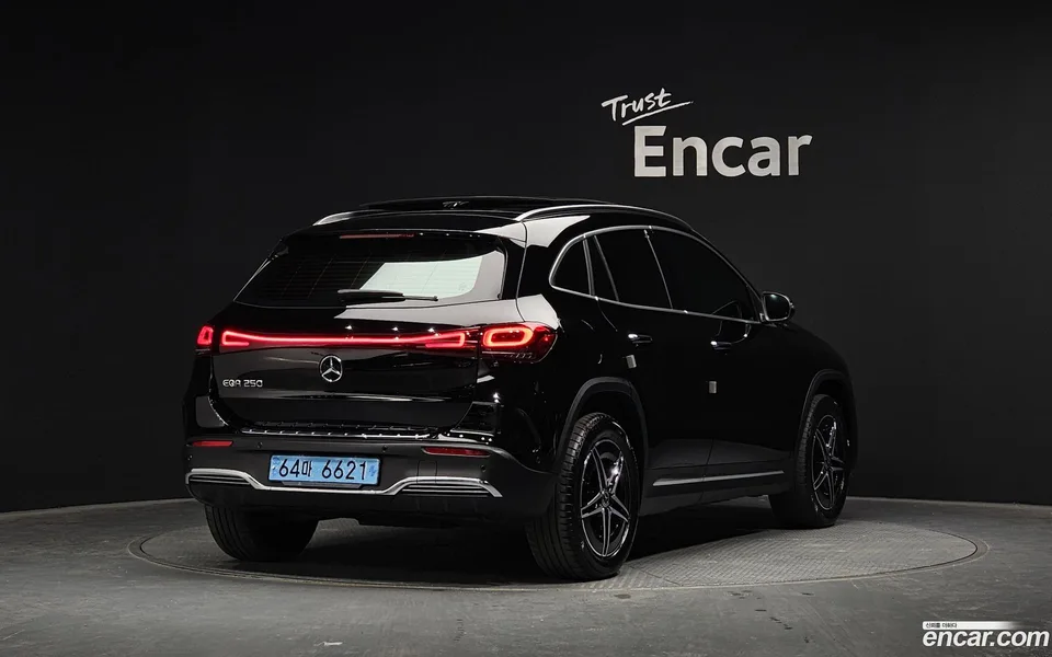 Mercedes-Benz EQA EQA250 AMG 2022 — миниатюра 2