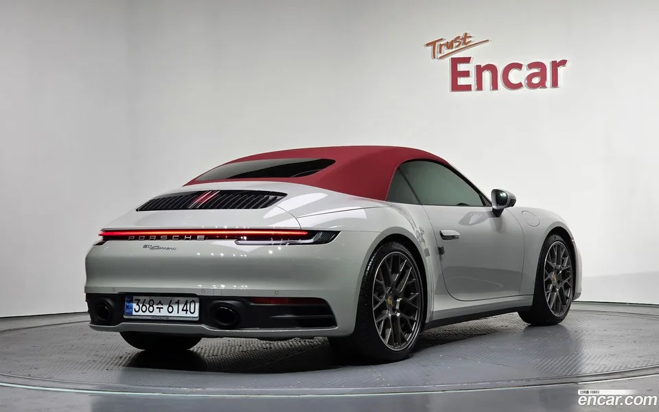 Porsche 911 (992) 2024 — миниатюра 2