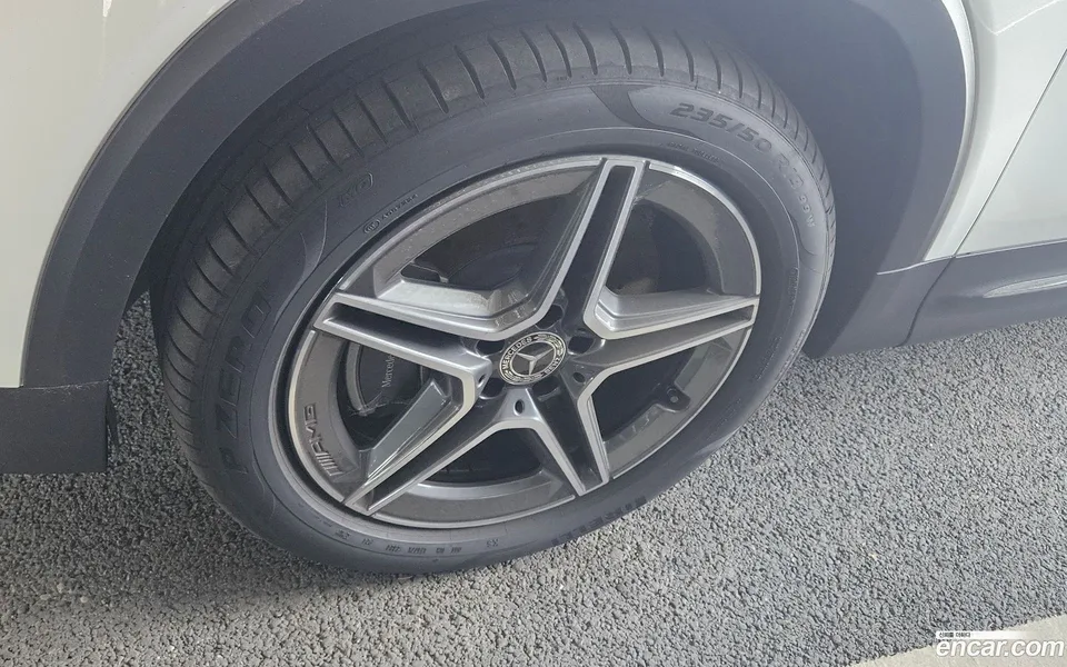 Mercedes-Benz GLB-Class GLB250 4MATIC 2025 — миниатюра 3
