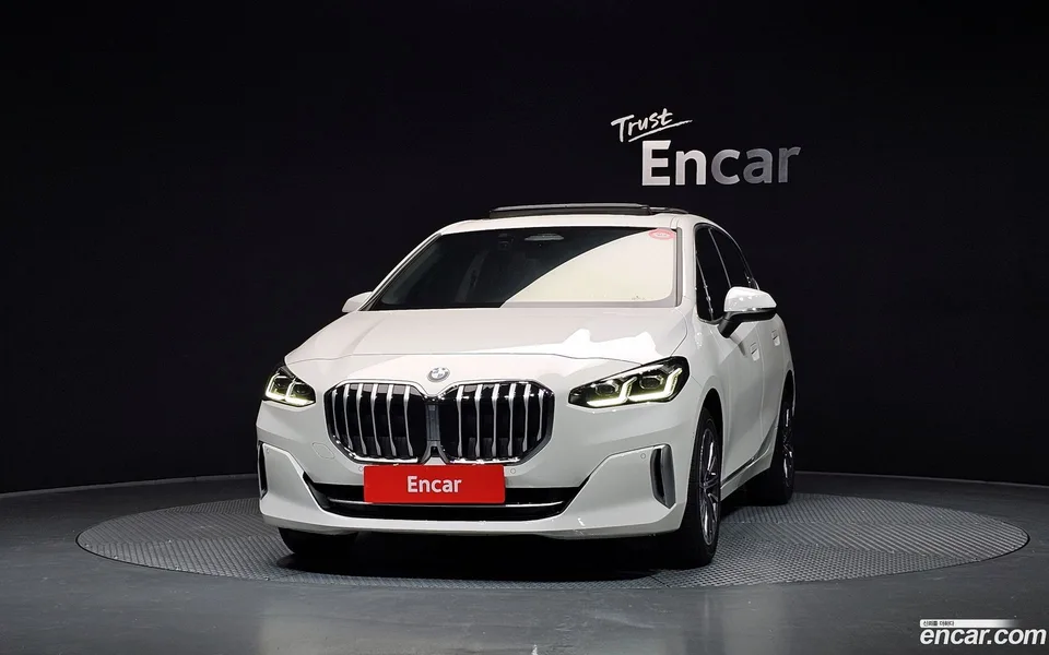 BMW 2 Series Active Tourer 220i 2023 — миниатюра 3