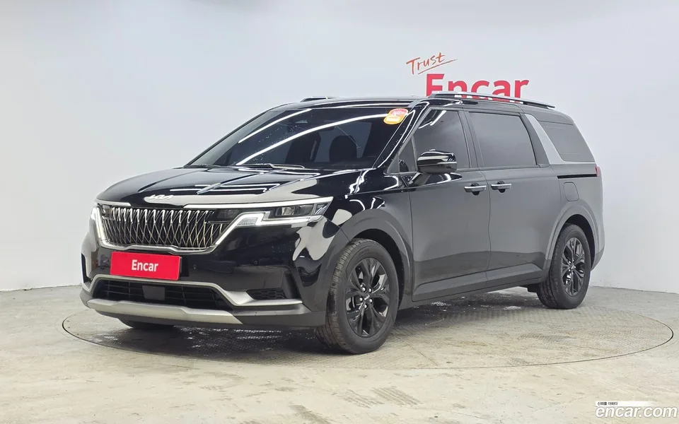 Kia Carnival 9 2023 — фото 1, купить с доставкой в Москву