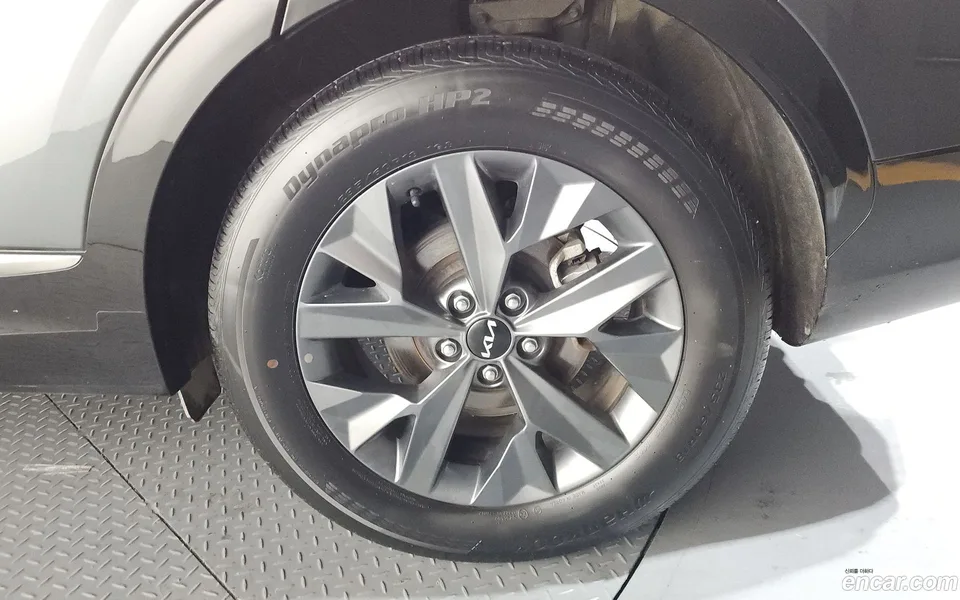 Kia Sportage 1.6 2WD 2023 — миниатюра 5