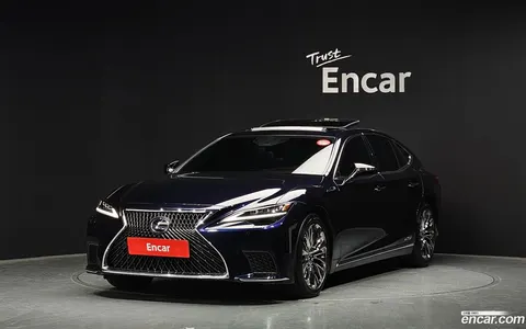 Lexus LS 500h 2022 купить в Москве