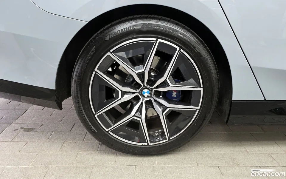 BMW 5 Series 523d xDrive M 2024 — миниатюра 5