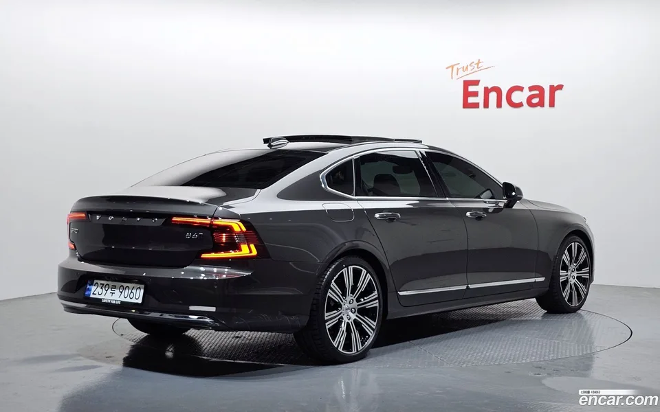 Volvo S90 B6 AWD 2023 — миниатюра 2