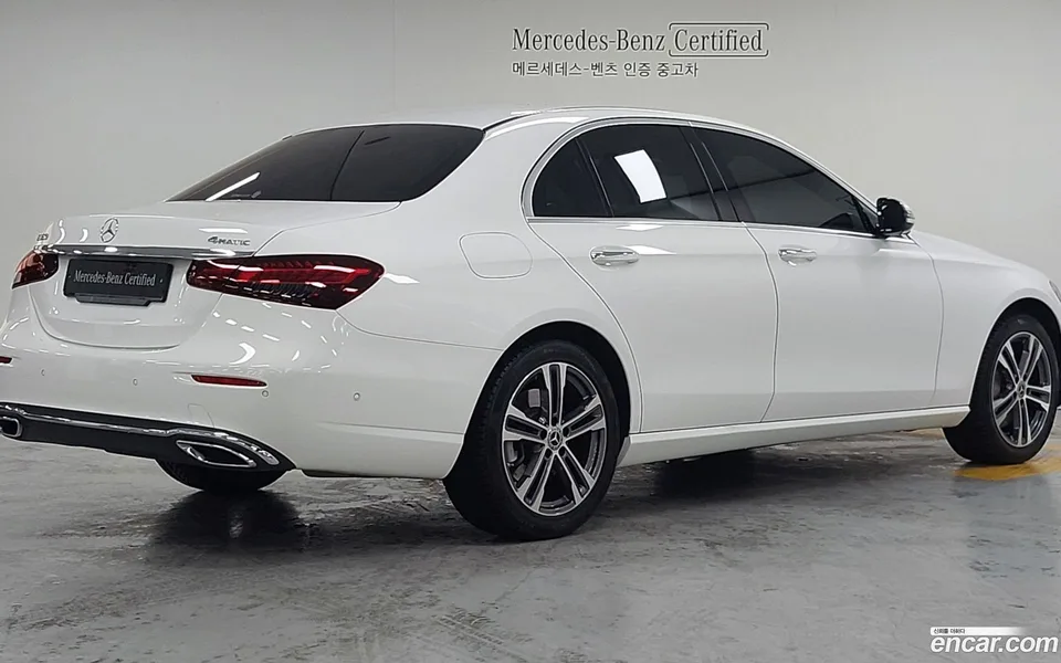 Mercedes-Benz E-Class E350 4MATIC 2022 — миниатюра 2