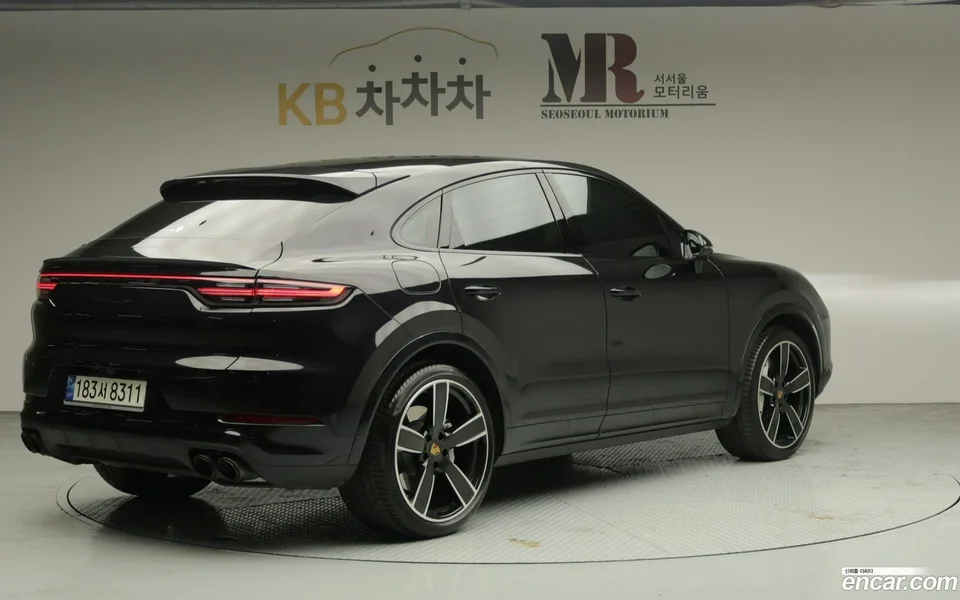 Porsche Cayenne 4.0 2022 — миниатюра 2