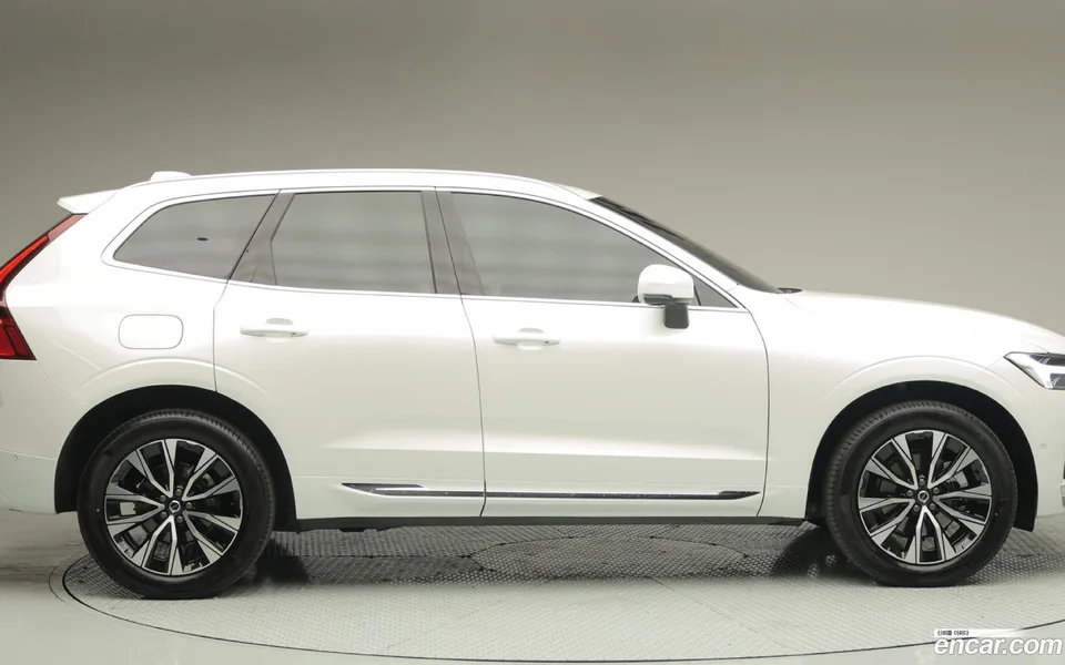 Volvo XC60 B5 2025 — миниатюра 3