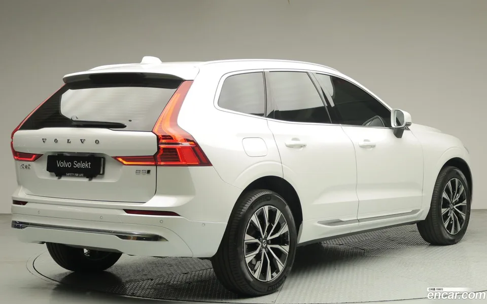 Volvo XC60 B5 2025 — миниатюра 4