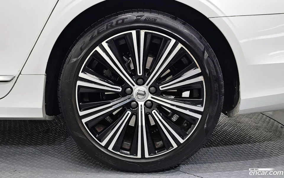 Volvo S90 B5 2022 — миниатюра 5