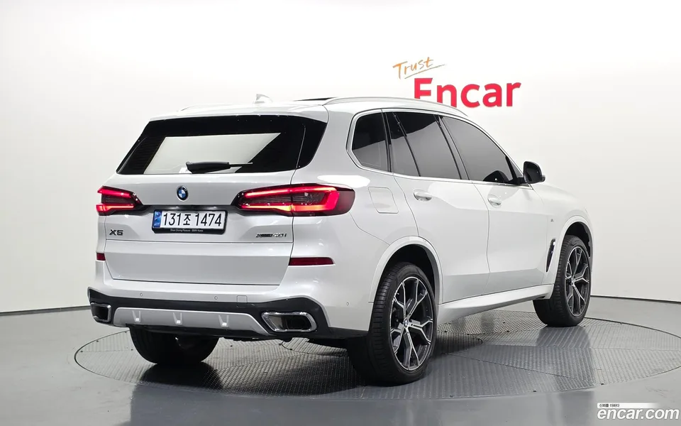 BMW X5 xDrive 40i M 2023 — миниатюра 2