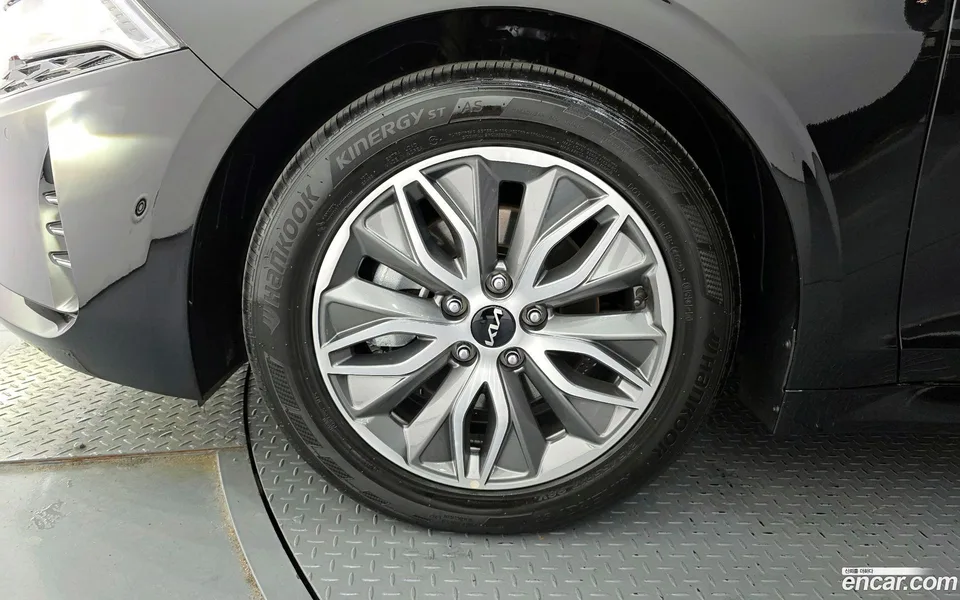 Kia K5 Hybrid 2023 — миниатюра 5