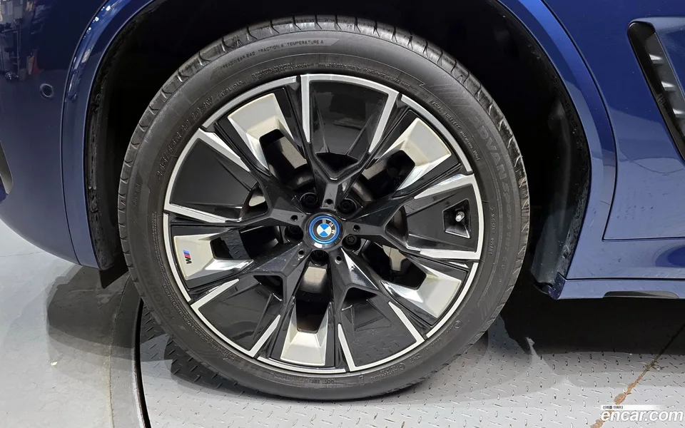 BMW iX3 M 2022 — миниатюра 5