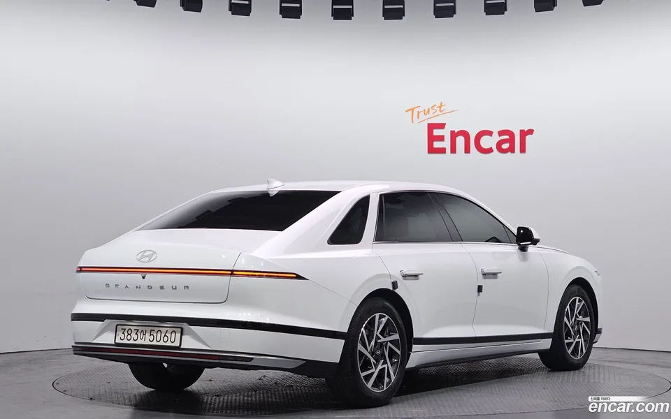 Hyundai Grandeur 2.5 2WD 2023 — миниатюра 2