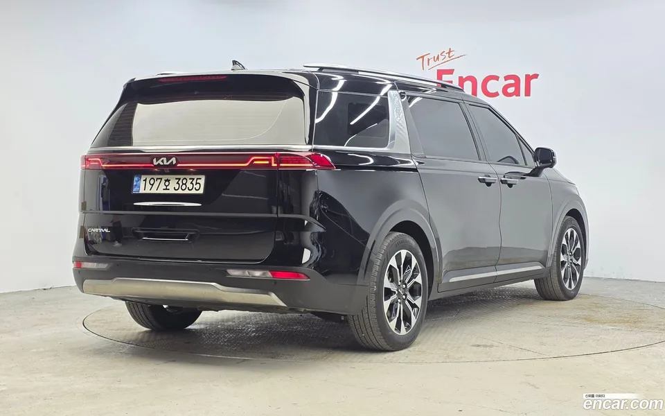 Kia Carnival 9 2023 — миниатюра 2