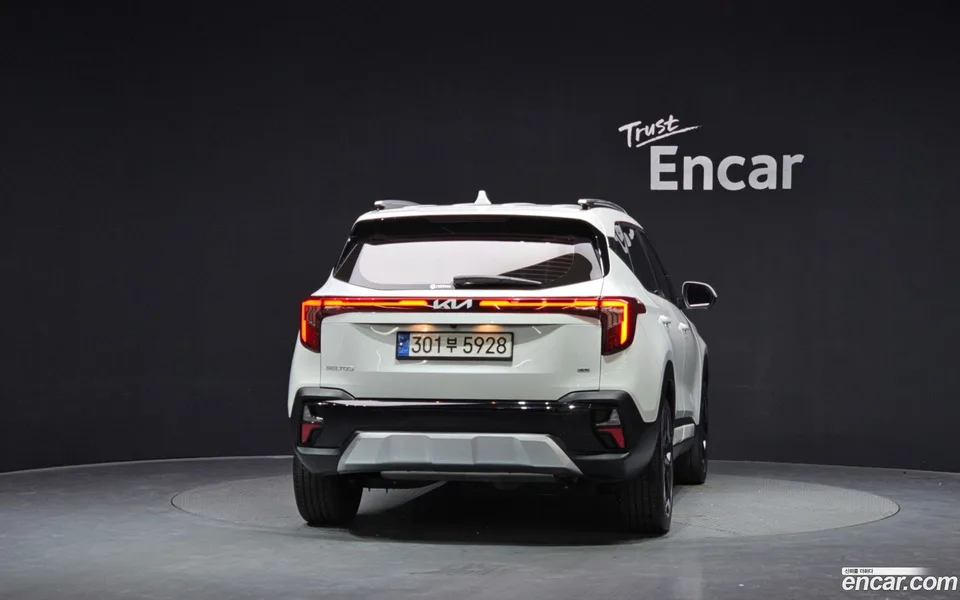 Kia Seltos 2.0 4WD 2023 — миниатюра 4