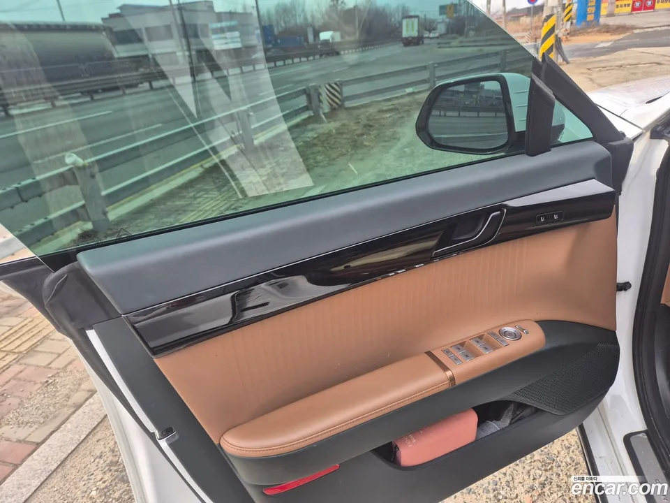 Hyundai Grandeur Hybrid 2023 — фото 1, купить с доставкой в Москву