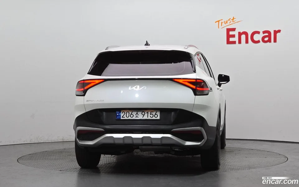 Kia Sportage 2.0 2WD 2023 — миниатюра 4