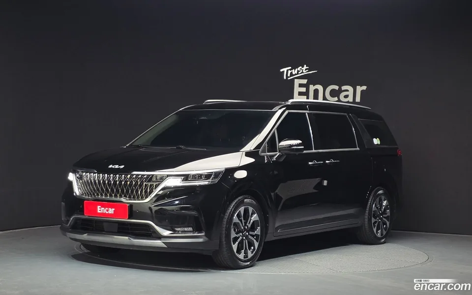 Kia Carnival 9 2023 — фото 1, купить с доставкой в Москву