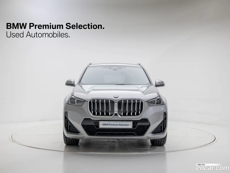 BMW X1 xDrive 20i M 2025 — миниатюра 2