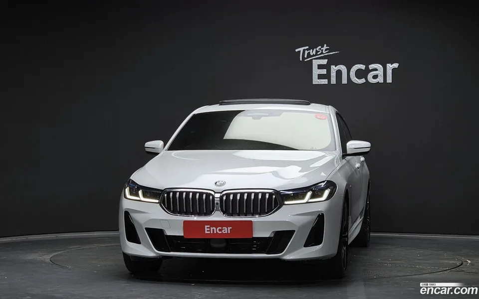 BMW 6 Series GT 630i xDrive M 2023 — миниатюра 3