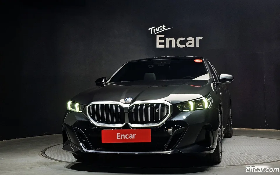 BMW i5 eDrive 40 M 2025 — миниатюра 3