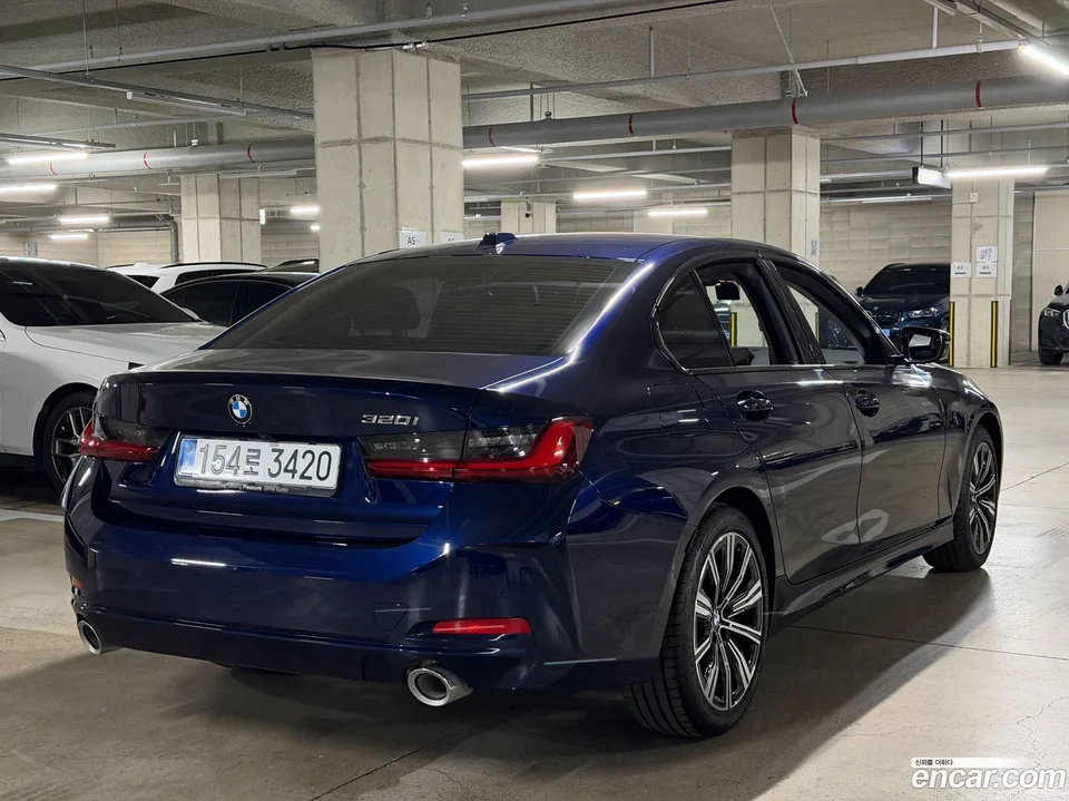 BMW 3 Series 320i 2025 — миниатюра 2