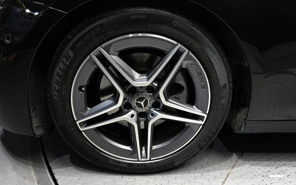 Mercedes-Benz E-Class E250 AMG Line 2023 — миниатюра 5