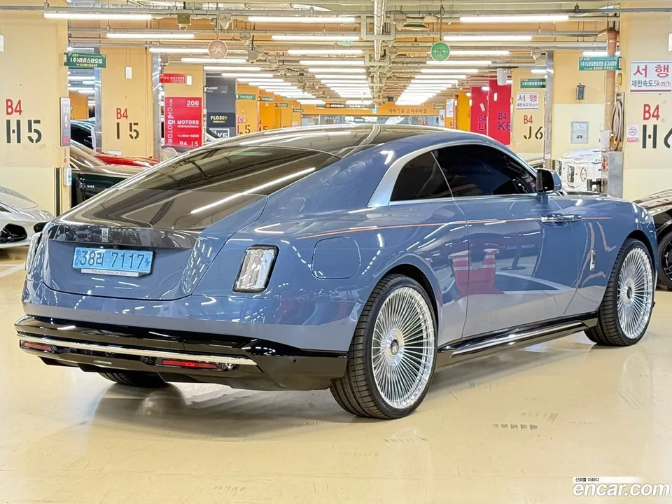 Rolls-Royce Spectre 2024 — миниатюра 2