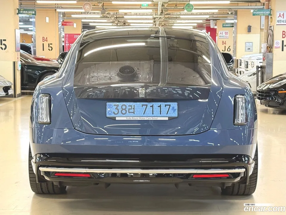 Rolls-Royce Spectre 2024 — миниатюра 4