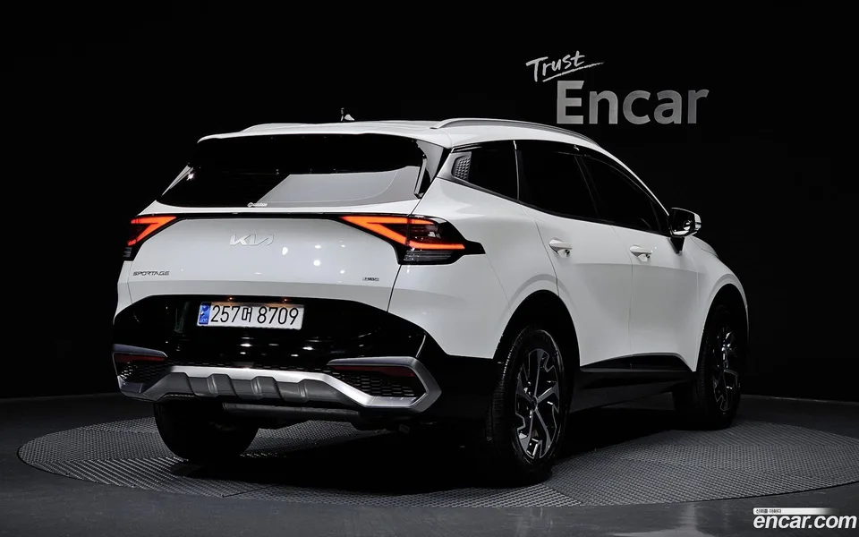 Kia Sportage Hybrid 2WD 2024 — миниатюра 2