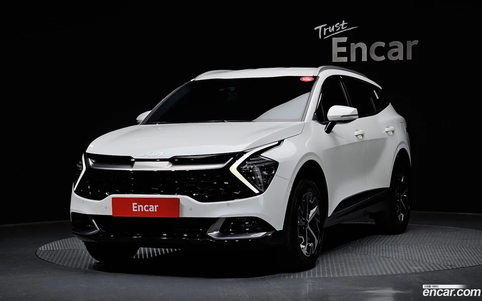Kia Sportage Hybrid 2WD 2024 — фото 1, купить с доставкой в Москву