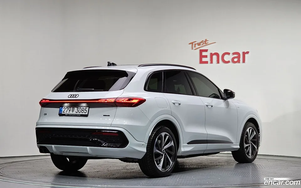 Audi Q5 (80A) 40 TDI S Line 2025 — миниатюра 2