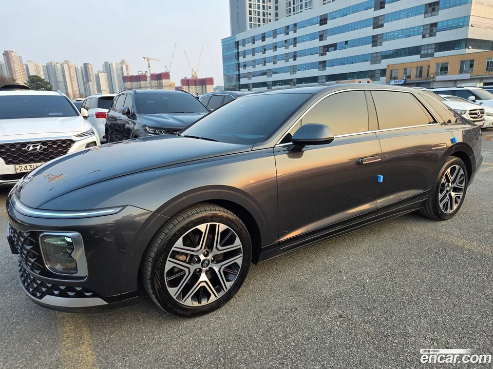 Hyundai Grandeur 2.5 2WD 2023 — фото 1, купить с доставкой в Москву