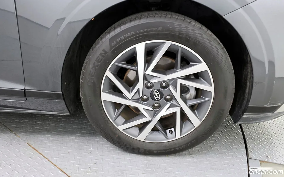 Hyundai Grandeur 2.5 2WD 2023 — миниатюра 5