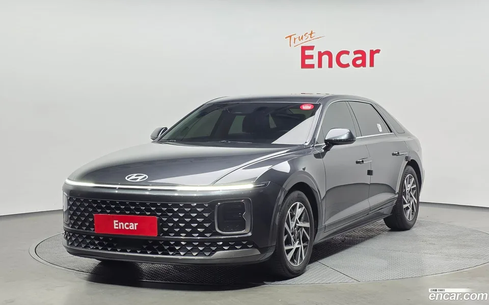 Hyundai Grandeur 2.5 2WD 2023 — фото 1, купить с доставкой в Москву