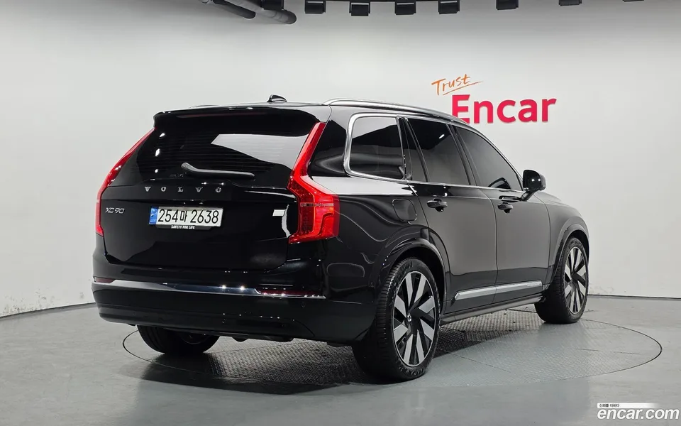 Volvo XC90 T8 2024 — миниатюра 2