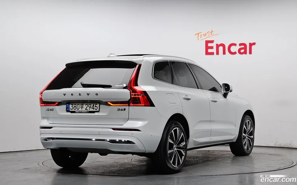 Volvo XC60 B6 2022 — миниатюра 2