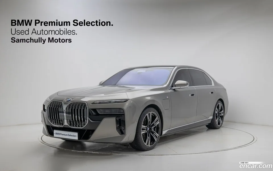 BMW 7 Series 750e xDrive M 2025 — фото 1, купить с доставкой в Москву