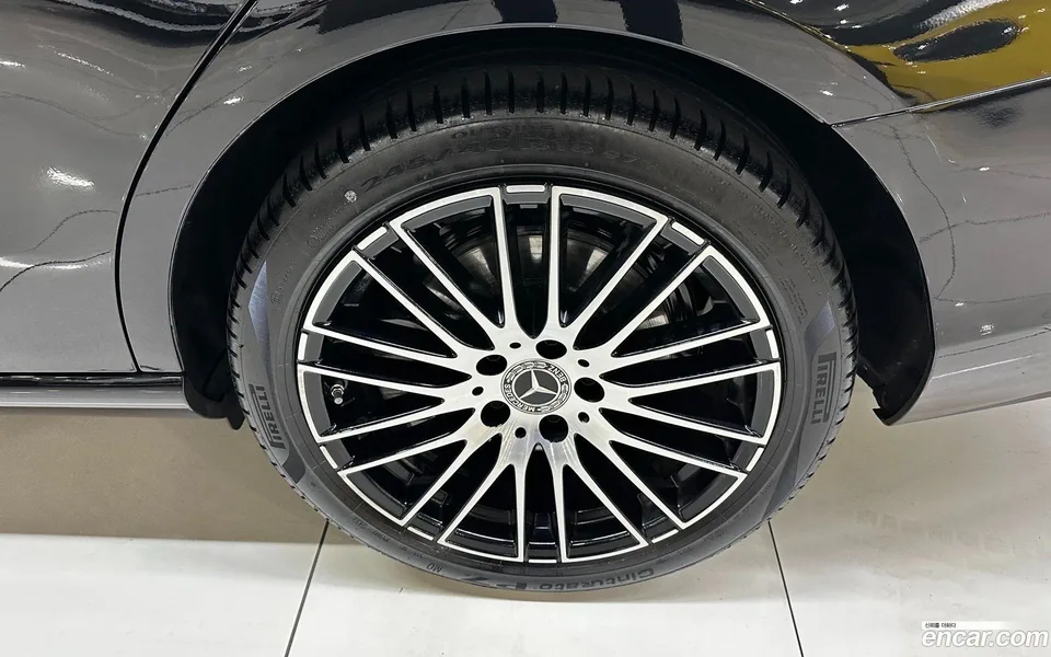 Mercedes-Benz C-Class C200 2025 — миниатюра 5