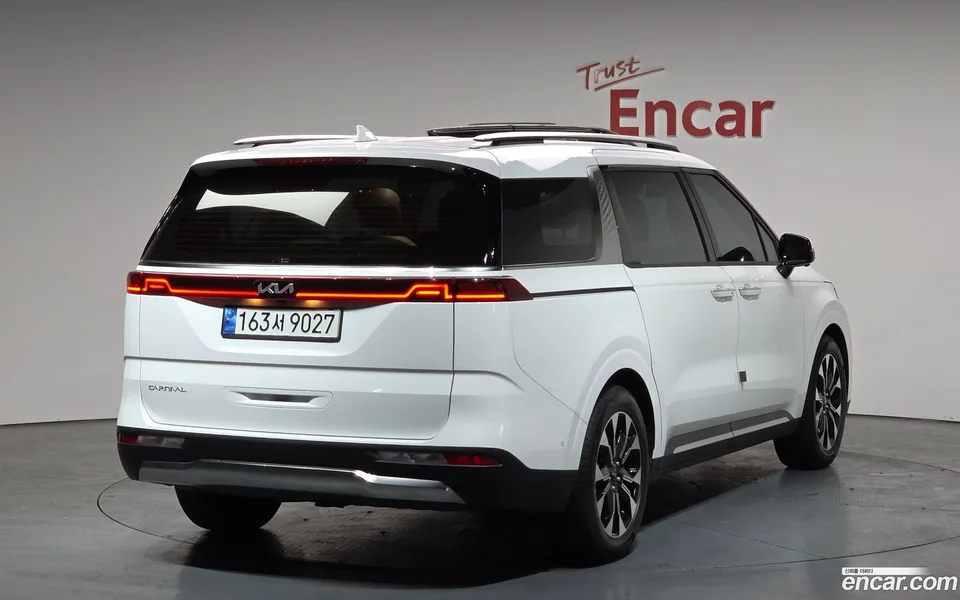 Kia Carnival 9 2022 — миниатюра 2