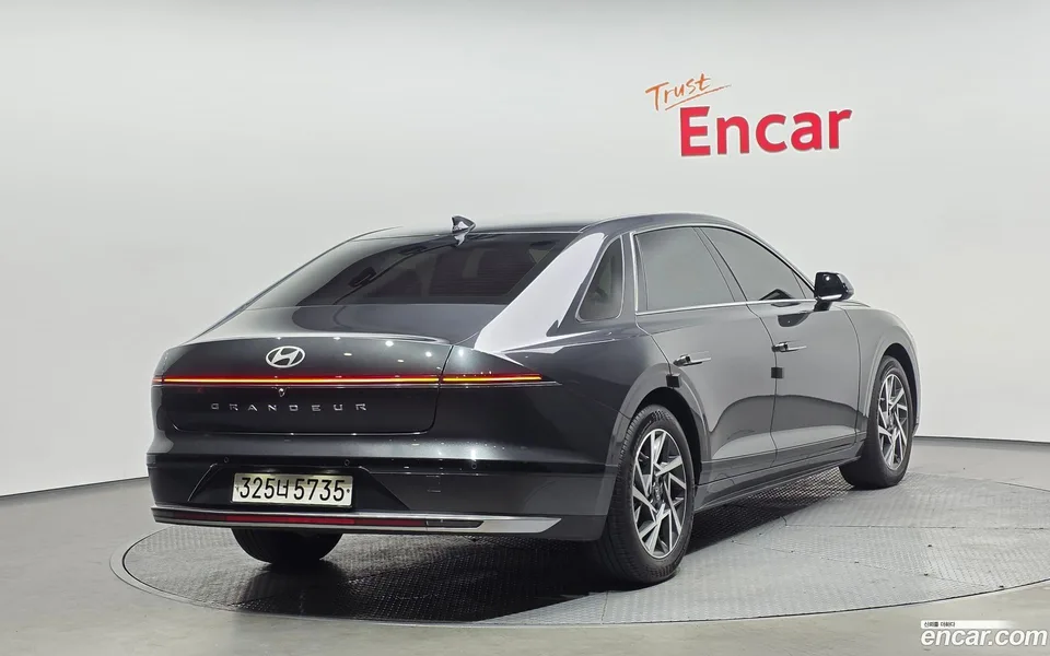 Hyundai Grandeur 2.5 2WD 2023 — миниатюра 2