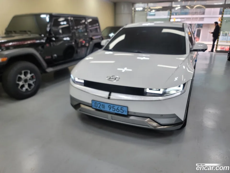 Hyundai Ioniq 5 2022 — фото 1, купить с доставкой в Москву